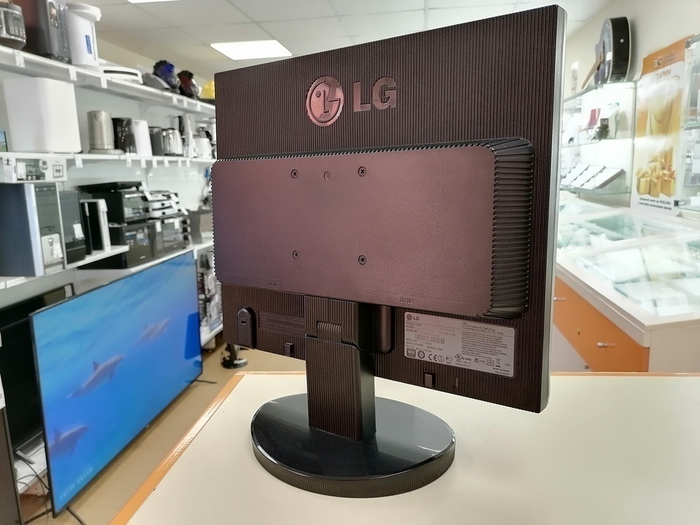 Монитор LG L1753S