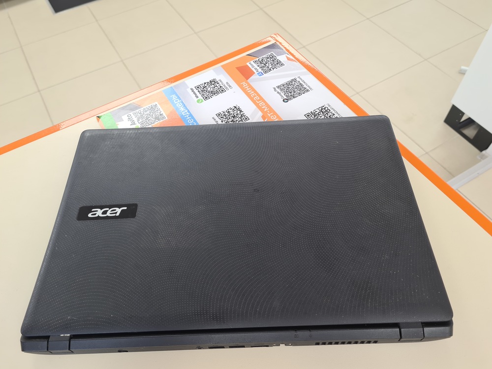 Ноутбук Acer ES1; E2-6110, Radeon R2 series, 2 Гб, 500 Гб