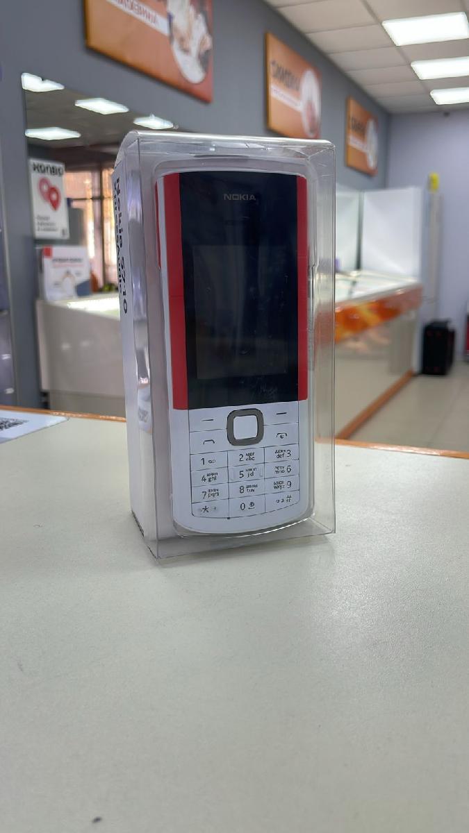 Мобильный телефон Nokia 5710