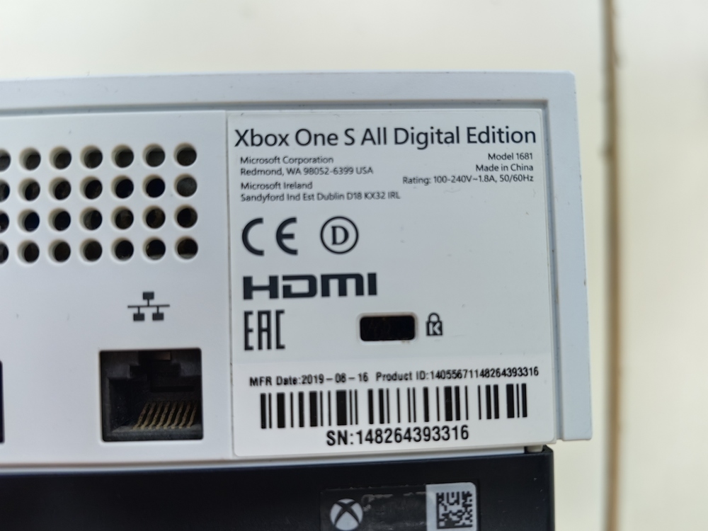Игровая приставка Xbox One S 1TB