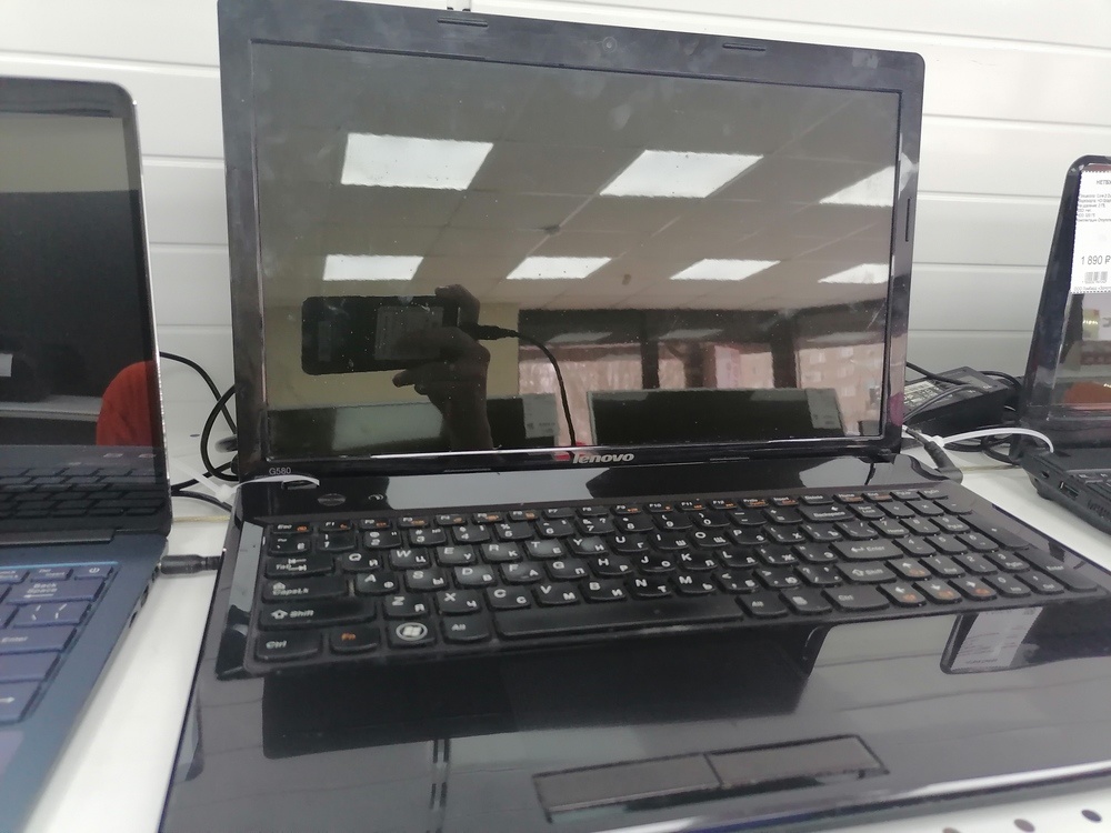 Ноутбук Lenovo; Pentium B960, HD Graphics, 4 Гб, 256 Гб, Нет