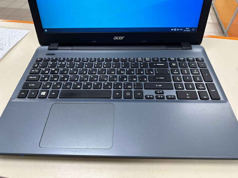 Ноутбук Acer Aspire E15; Core i3-4005U, HD Graphics, 4 Гб, Нет, 500 Гб