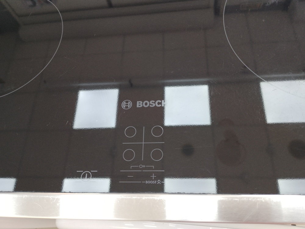 Встраиваемая электрическая панель Bosch PUG64RAA5E
