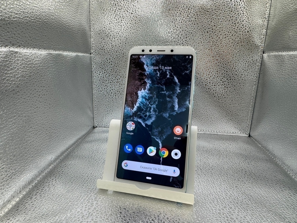 Смартфон Xiaomi Mi A2 4/32