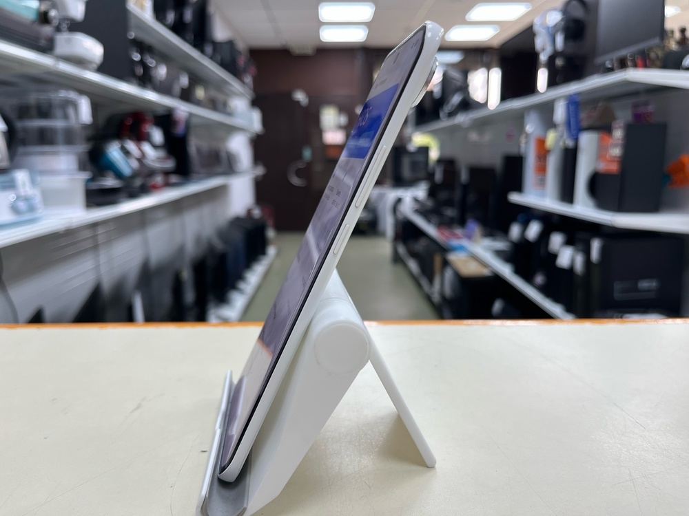Смартфон Tecno Spark Slim 8/256
