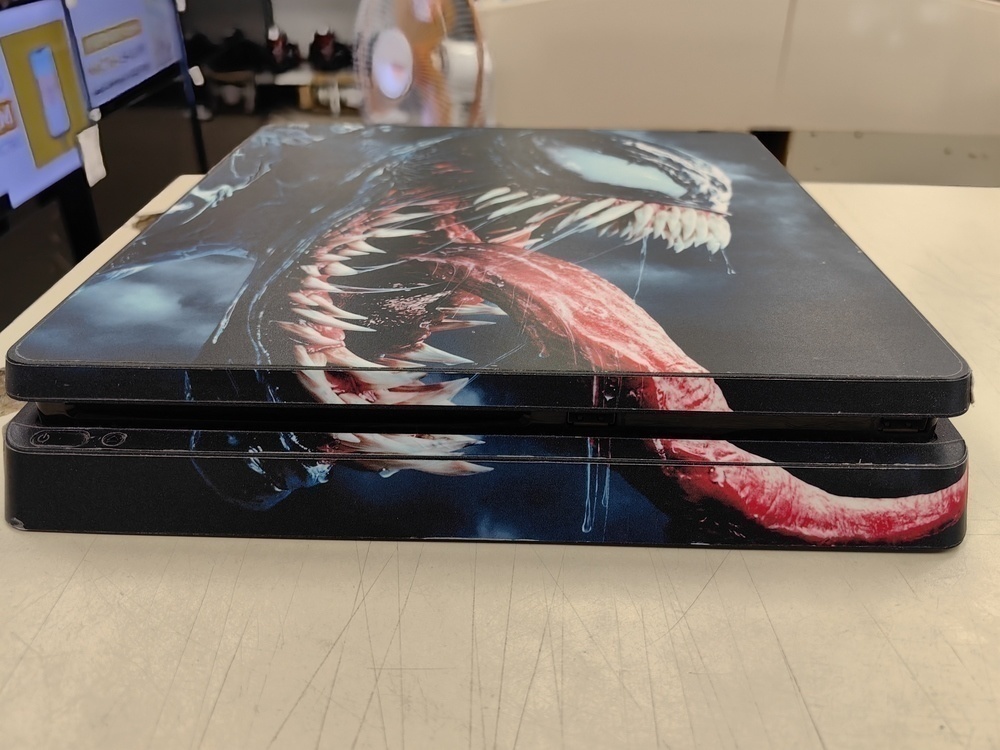 Игровая приставка PlayStation 4 Slim 1Tb Игровая приставка PlayStation 4 Slim 1Tb