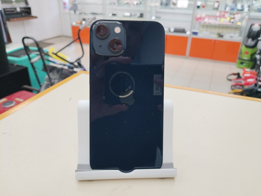 Смартфон Apple iPhone 13 128Gb