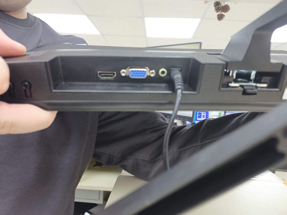 Монитор Dexp DF24N1