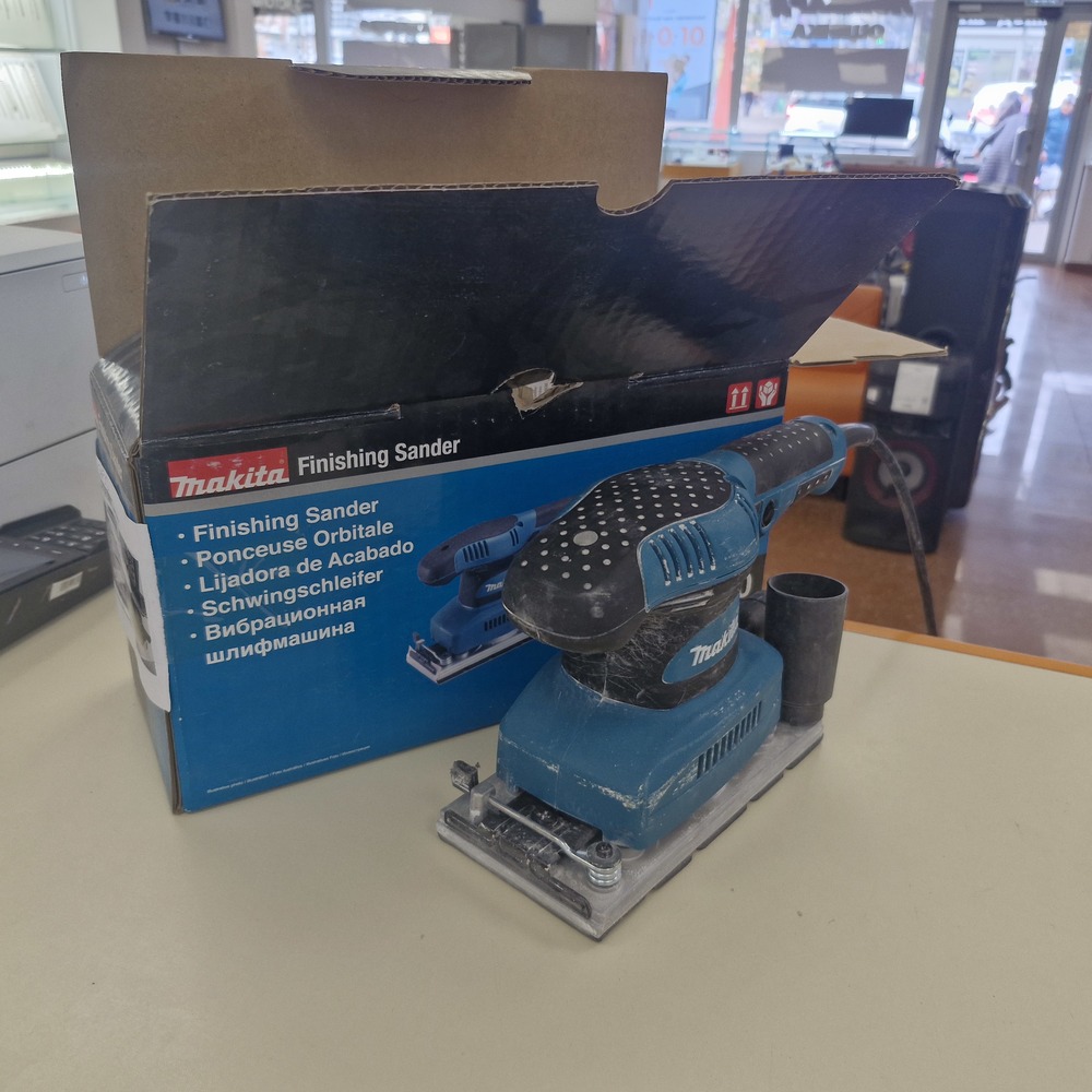 Шлифовальная машина Makita BO3710;