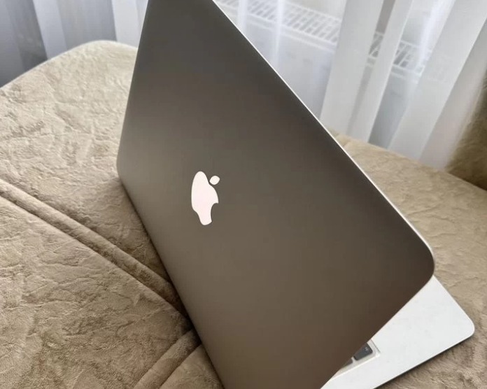 Ноутбук Apple MacBook Air 13 дюймов (2015) A1466