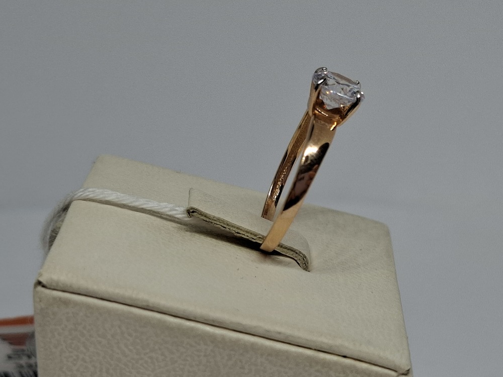 КОЛКМ585 КОЛЬЦО С КАМНЕМ (Au 585)