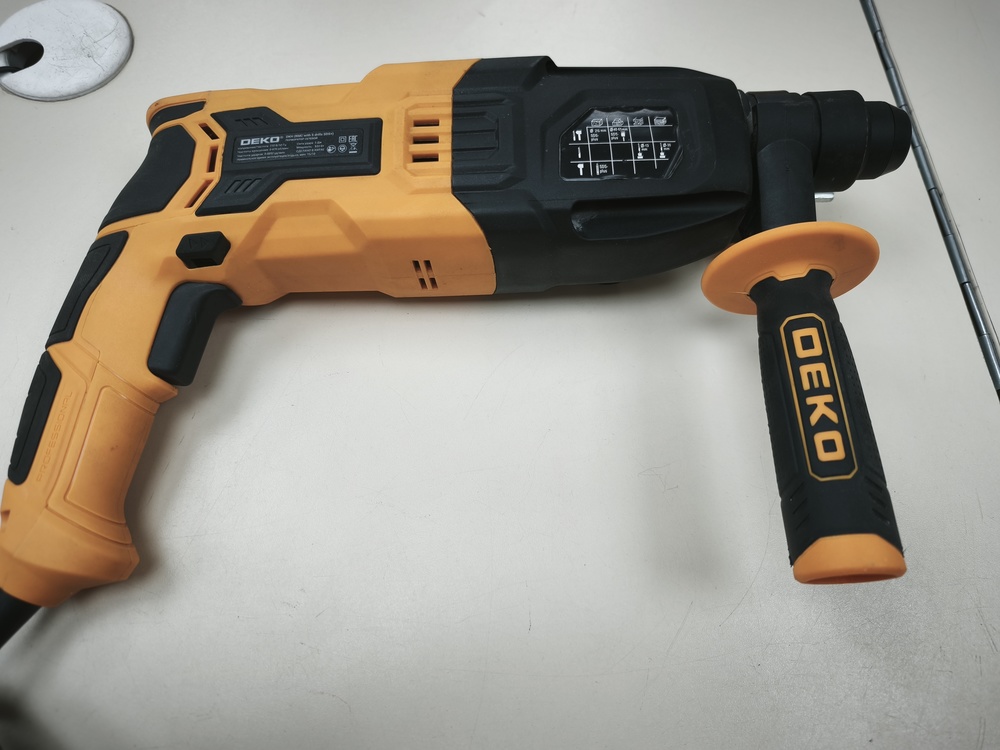 Перфоратор Deko DKH850W