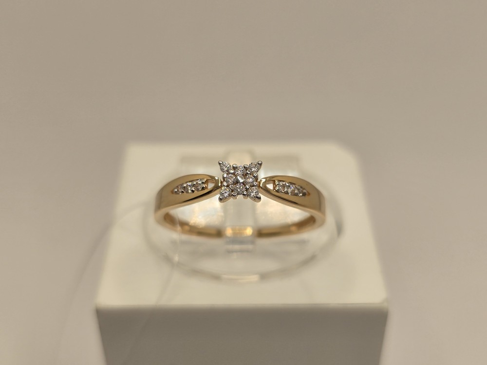 КОЛЬЦО С КАМНЯМИ (Au 585)