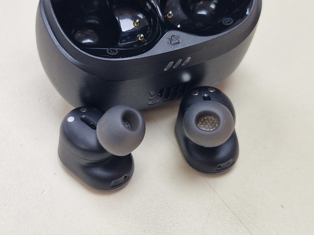Наушники беспроводные JBL Tune Buds 2