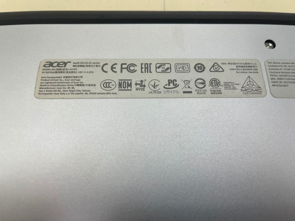 Ноутбук Acer SWIFT 1 (SF113-31); Pentium N4200, HD Graphics, 4 Гб, Нет