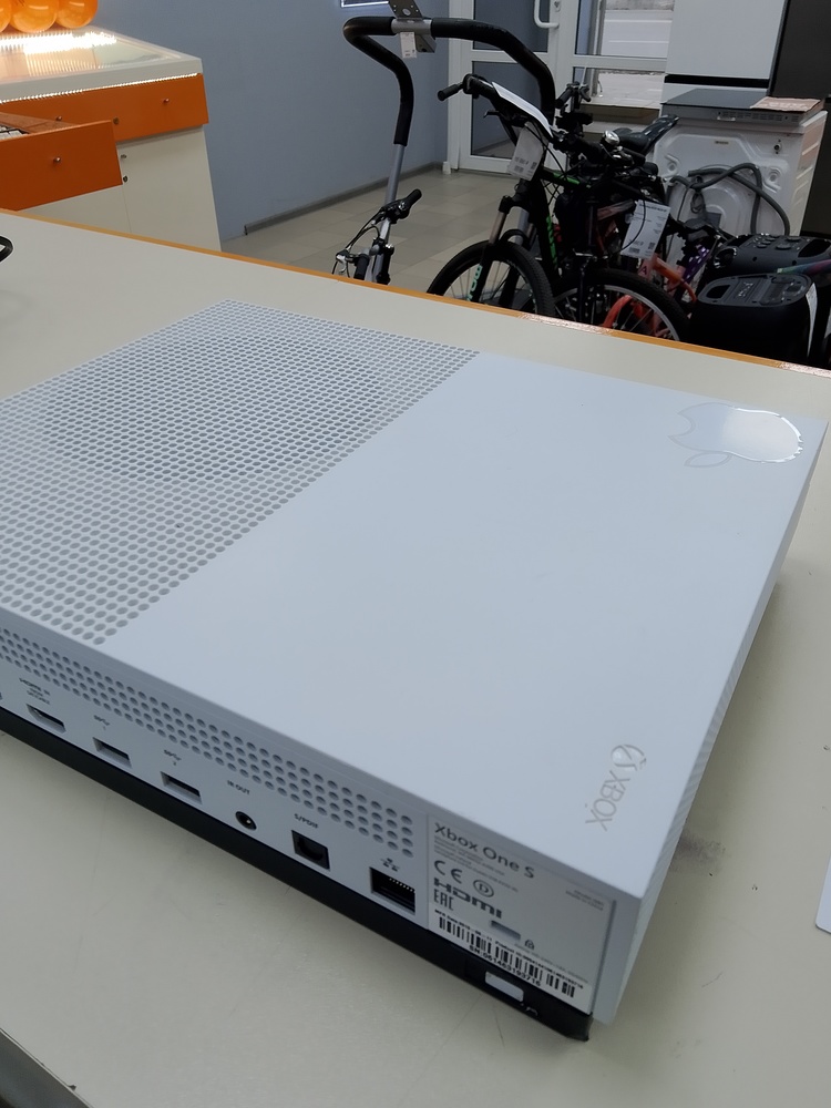 Игровая приставка Xbox One S 1TB