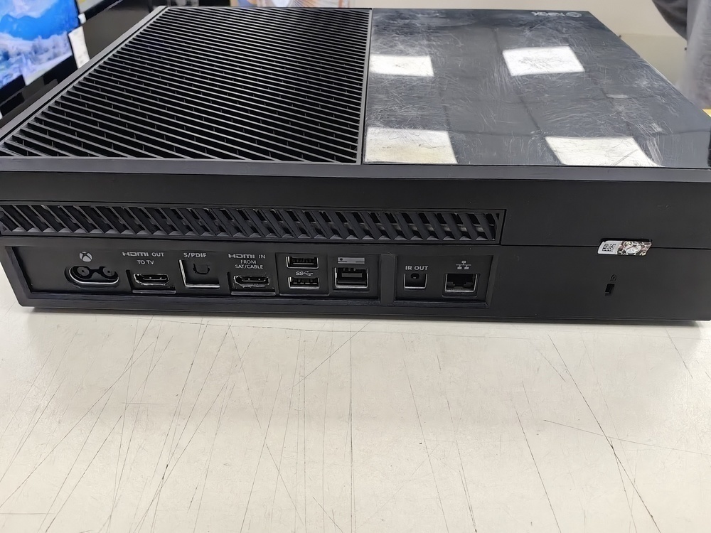 Игровая приставка Xbox One 500Gb