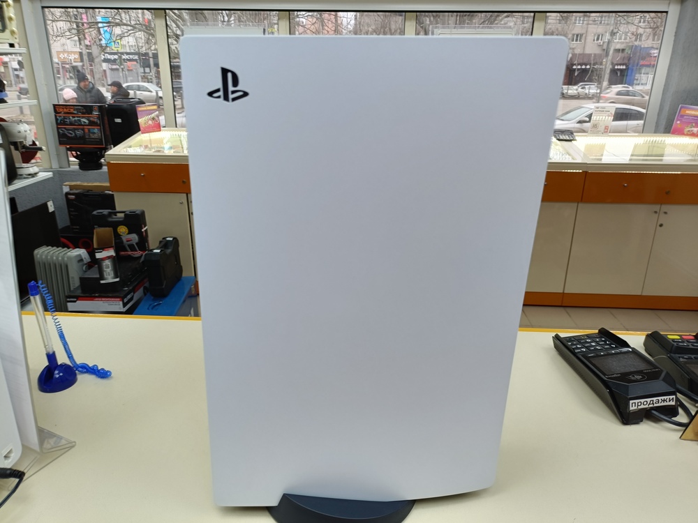 Игровая приставка PlayStation 5 825Gb (С дисководом)