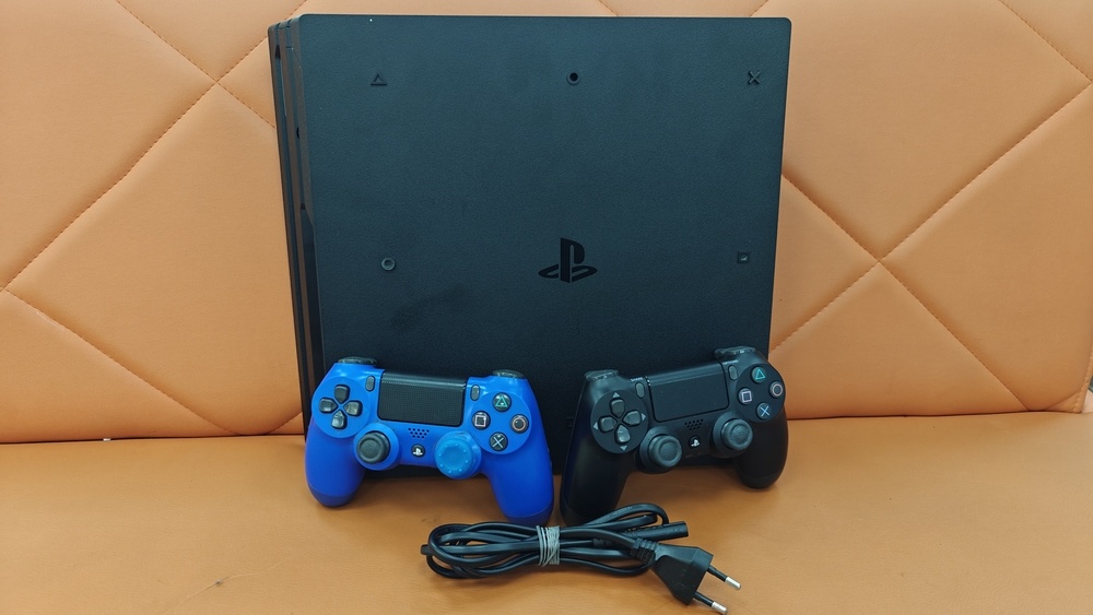 Игровая приставка PlayStation 4 Pro 1Tb