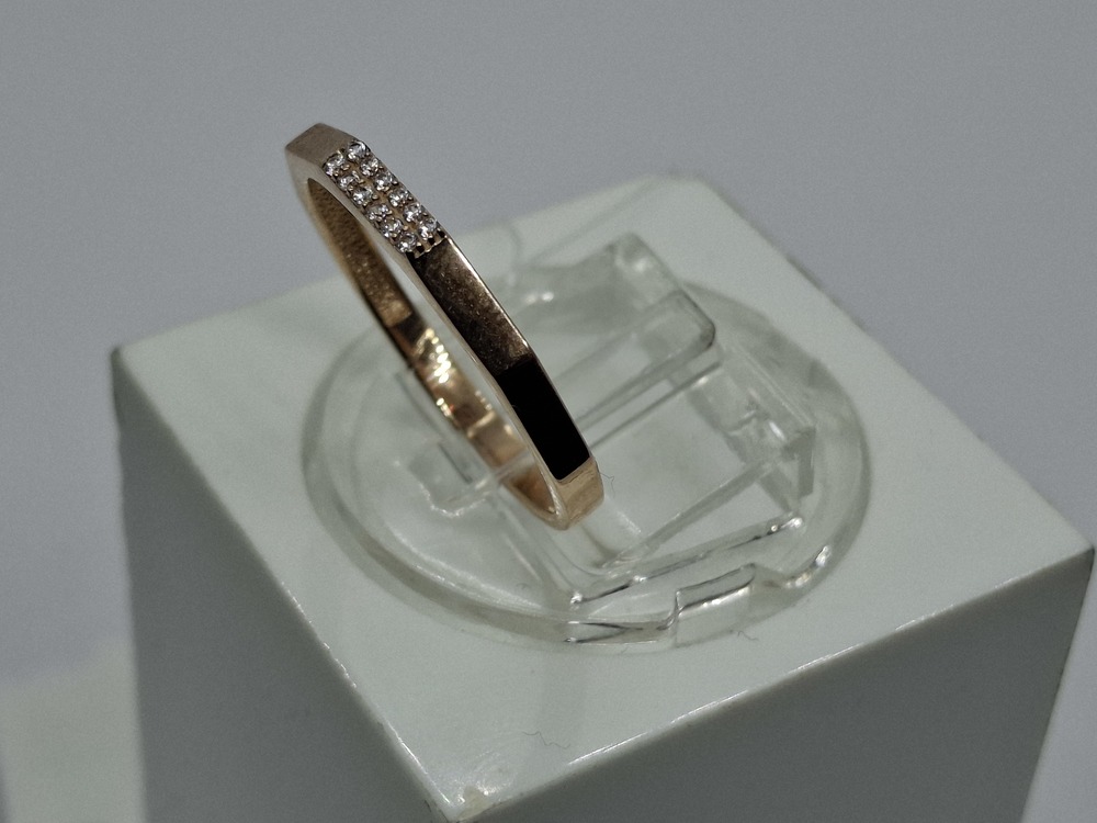 КОЛЬЦО С КАМНЯМИ (Au 585)