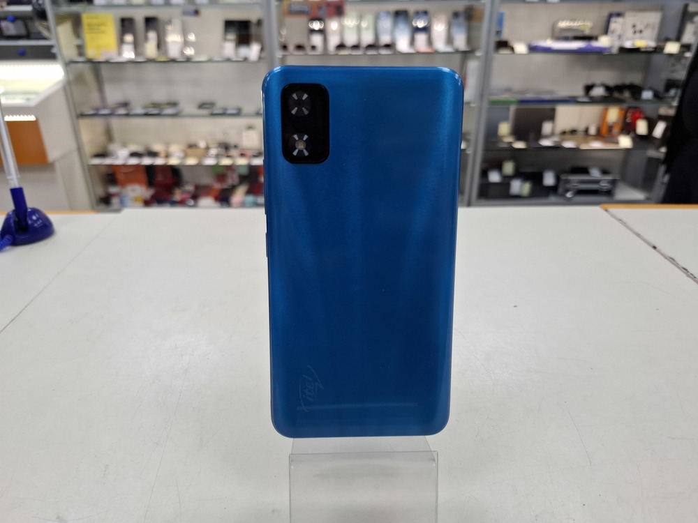 Смартфон Itel A17