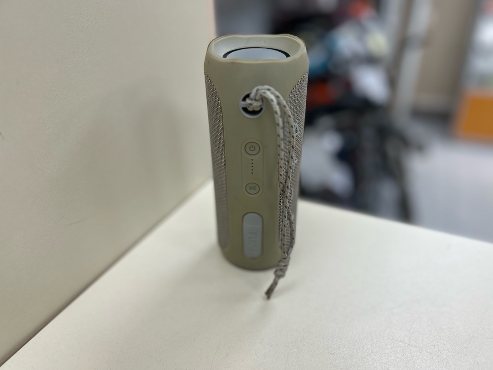 Портативная акустика JBL Flip 4