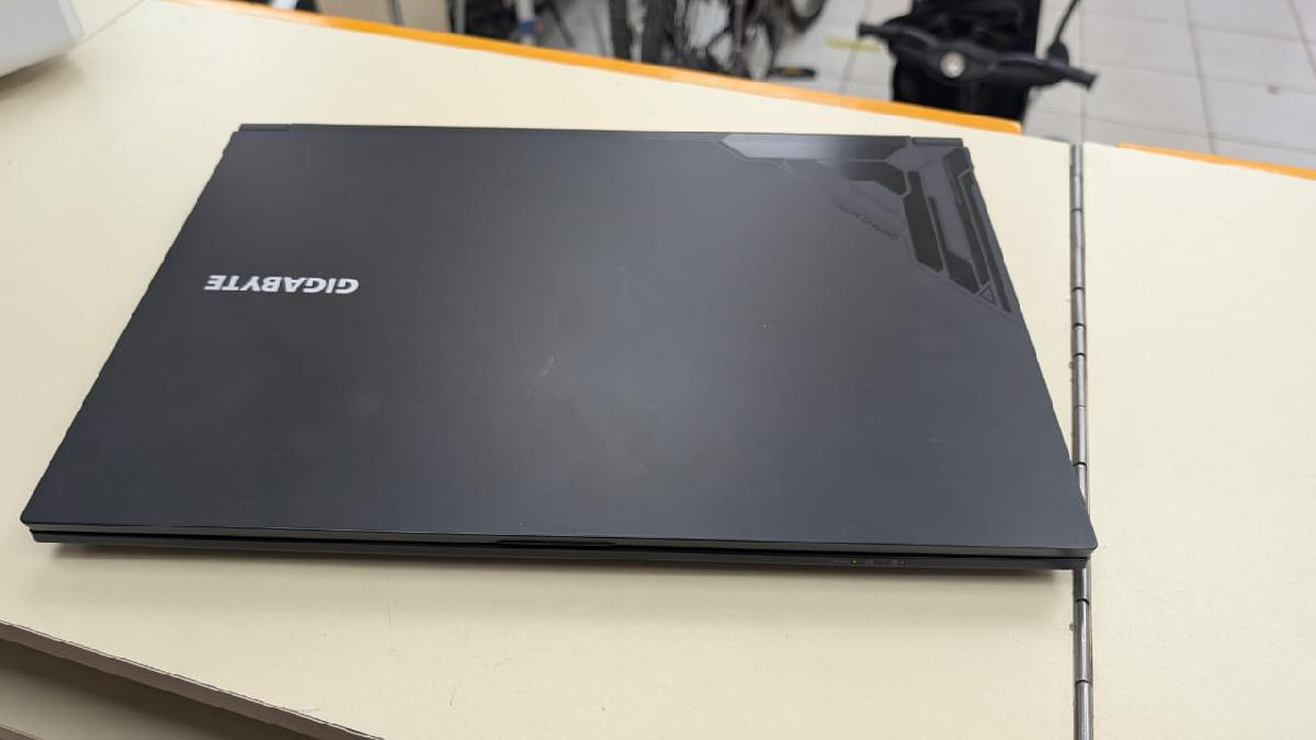 Ноутбук Gigabite; Core I7-13620H, Geforce RTX 4060, 16 Гб, 500 Гб, Нет