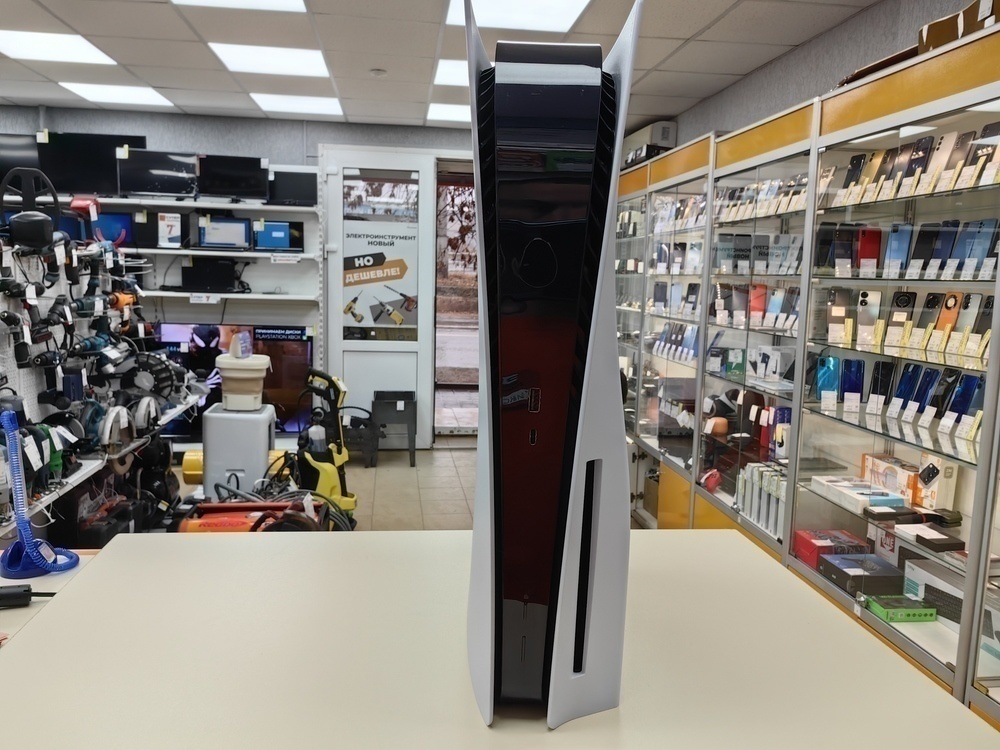 Игровая приставка PlayStation 5 825Gb (С дисководом)
