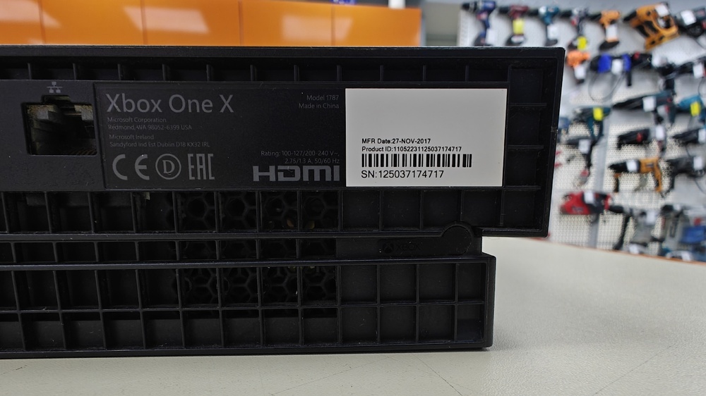 Игровая приставка Xbox One X 1Tb