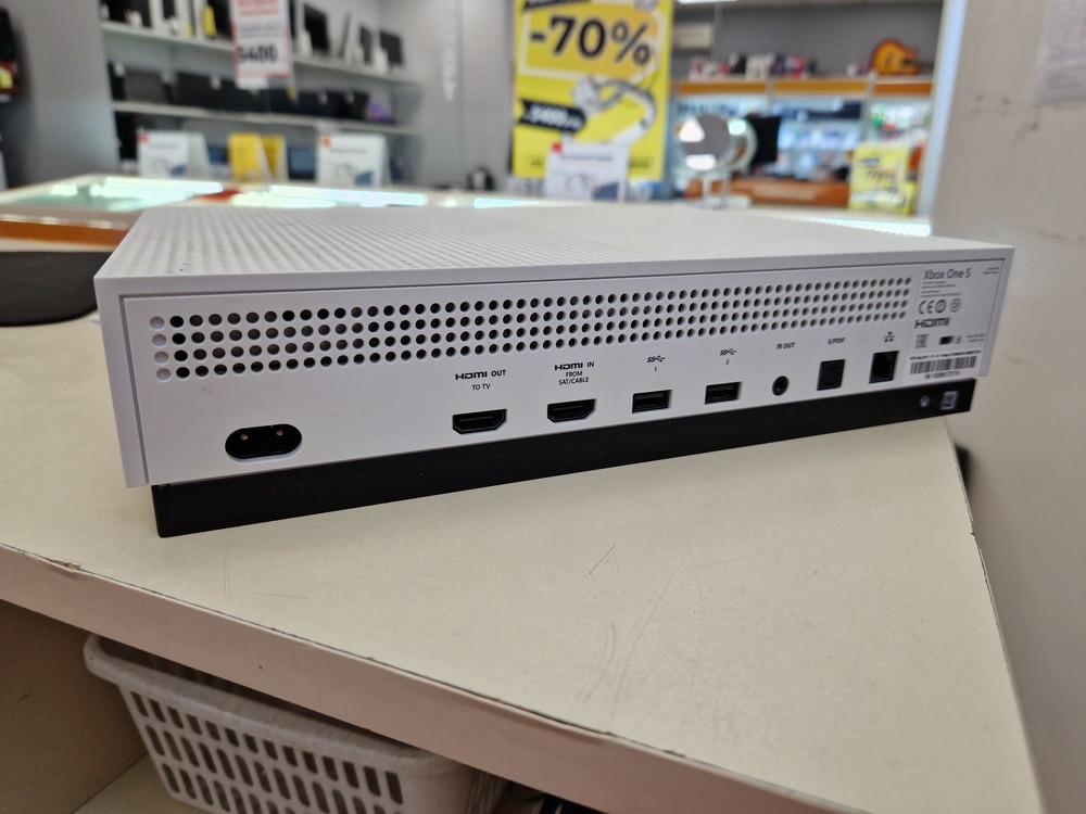 Игровая приставка Xbox One S 1TB