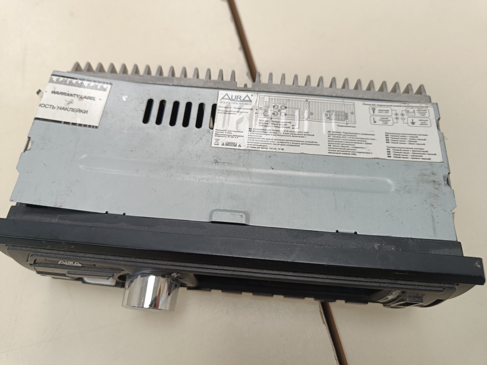 Автомагнитола Aura AMH-220BT