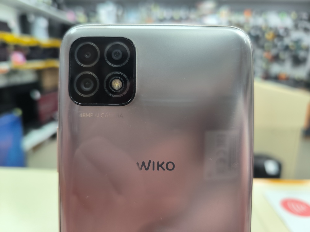 Смартфон Wiko T3