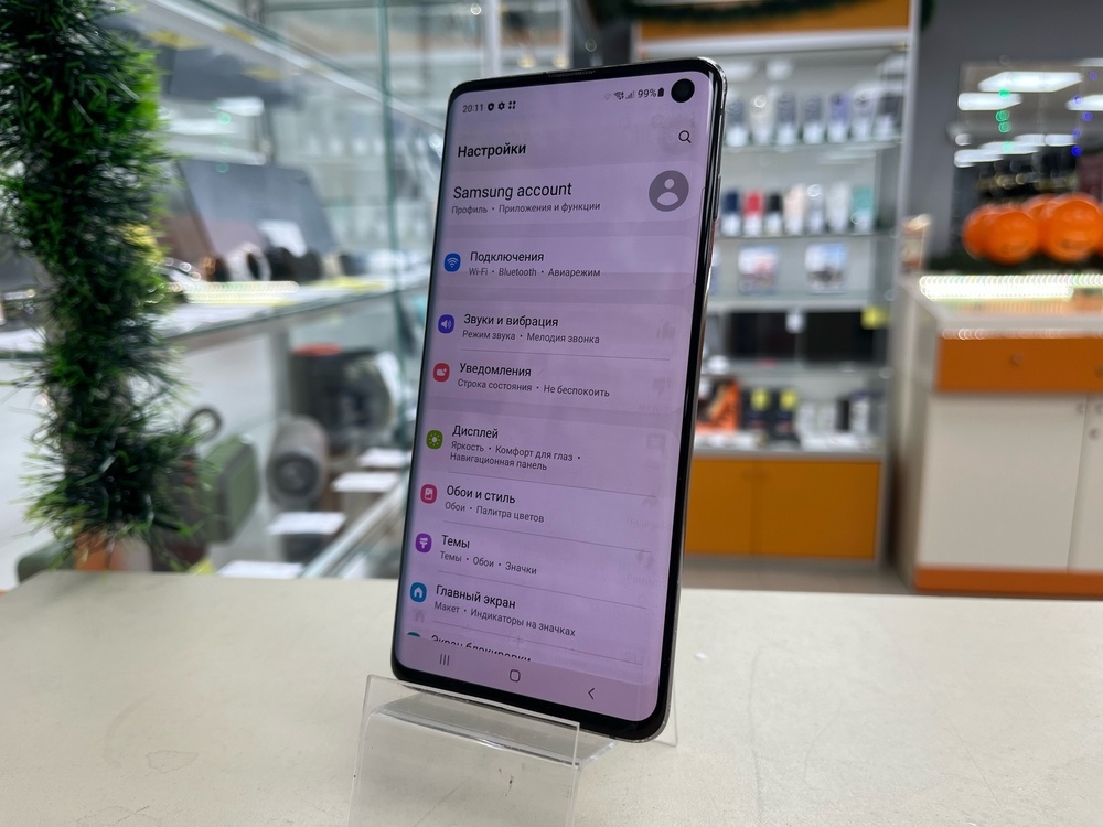 Смартфон Samsung Galaxy S10 8/128