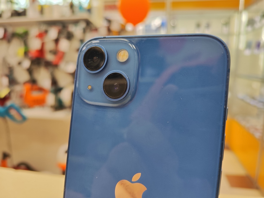 Смартфон Apple iPhone 13 128Gb