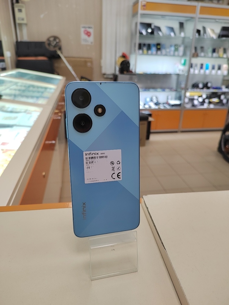 Смартфон Infinix HOT 30i 8/128
