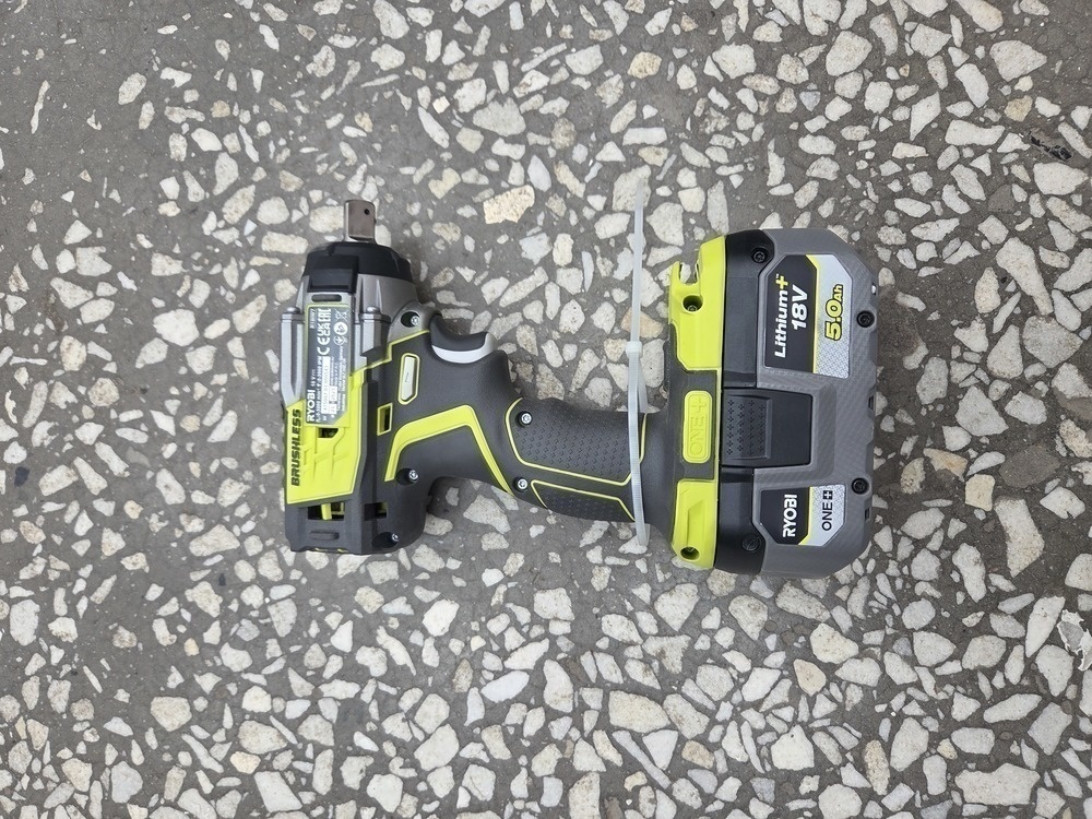 Гайковерт Ryobi R18IW7-0