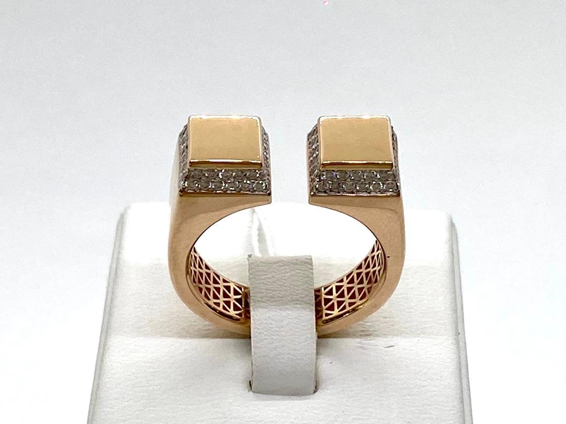 КОЛЬЦО С КАМНЯМИ (Au 585)