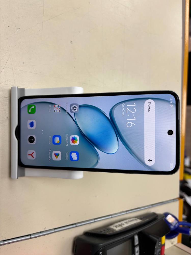 Смартфон Tecno Spark GO 1 3/64