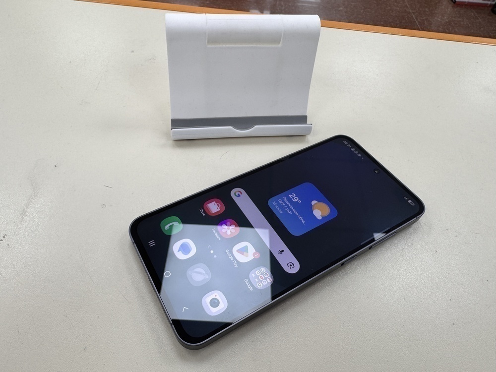 Смартфон Samsung Galaxy S24 FE 8/256
