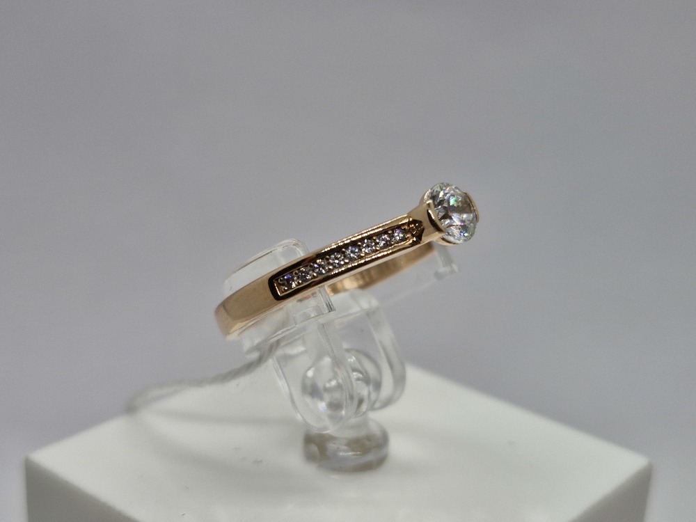 КОЛЬЦО С КАМНЯМИ (Au 585)