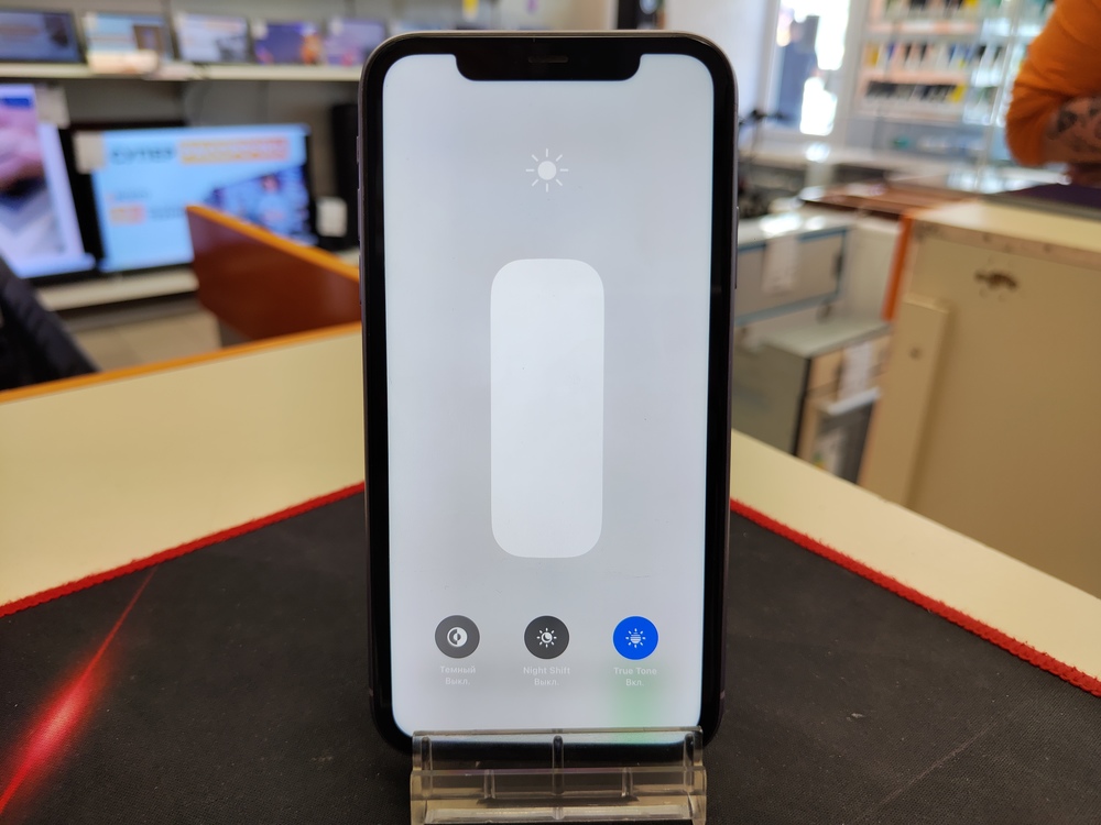 Смартфон Apple iPhone 11 64Gb