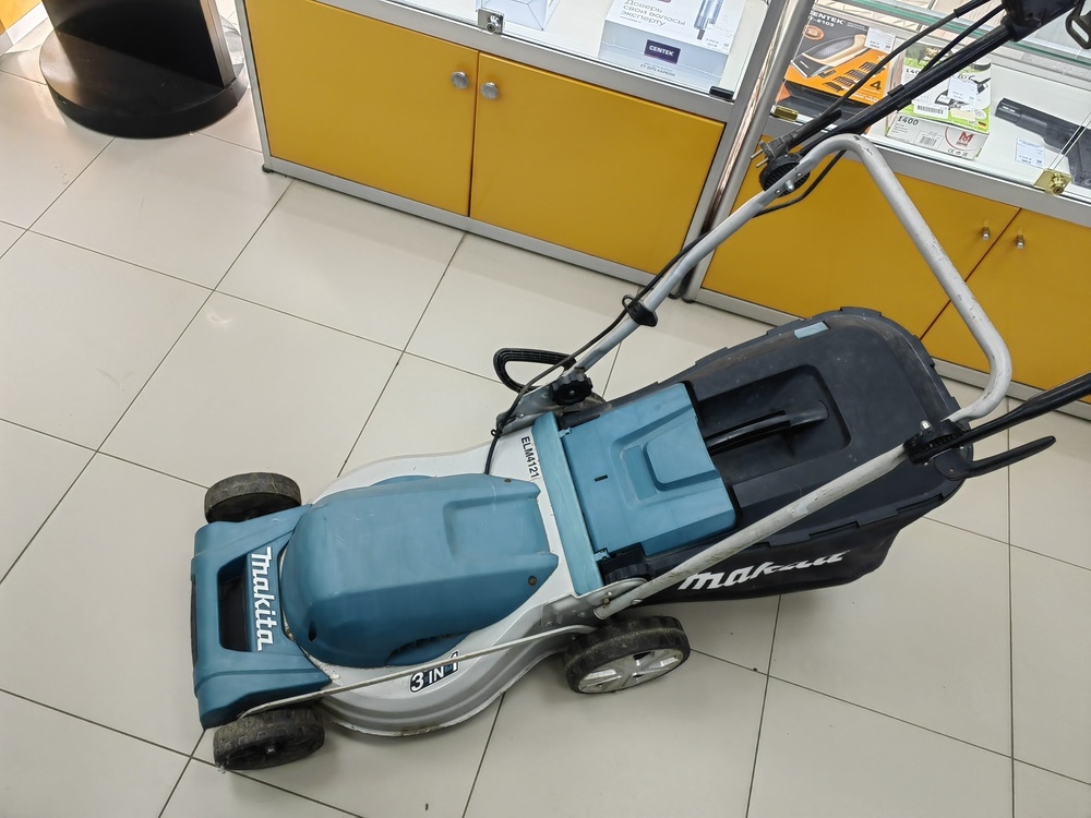Газонокосилка Makita ELM 4121
