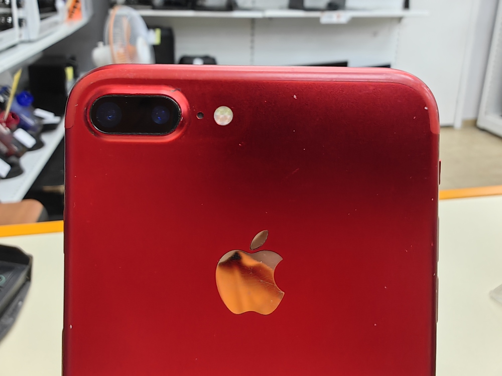 Смартфон Apple iPhone 7 Plus 32Gb