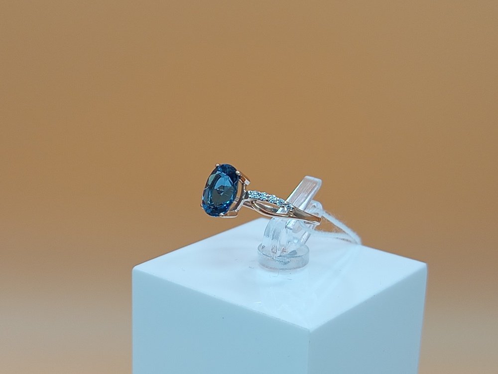 КОЛЬЦО С КАМНЯМИ (Au 585)