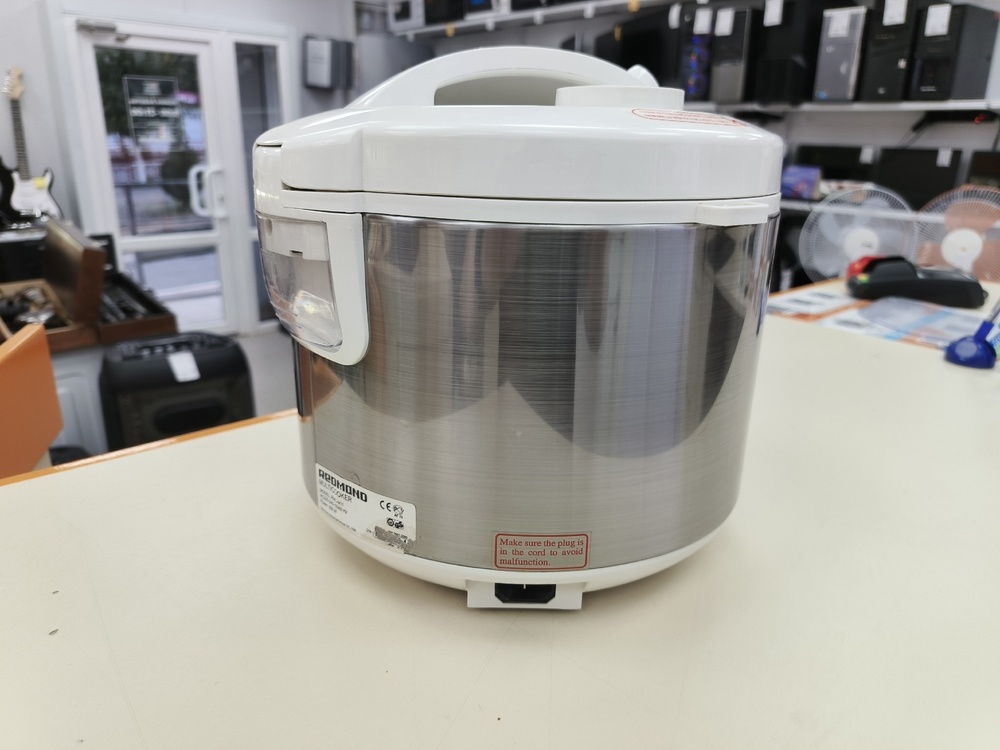 Мультиварка Redmond RMC-M110