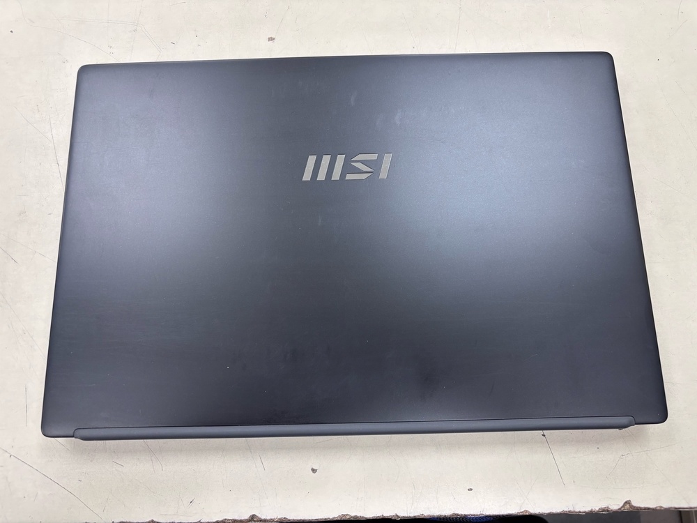 Ноутбук MSI; Core i5-1235U, Iris(R) Xe Graphics, 8 Гб, 256 Гб, Нет