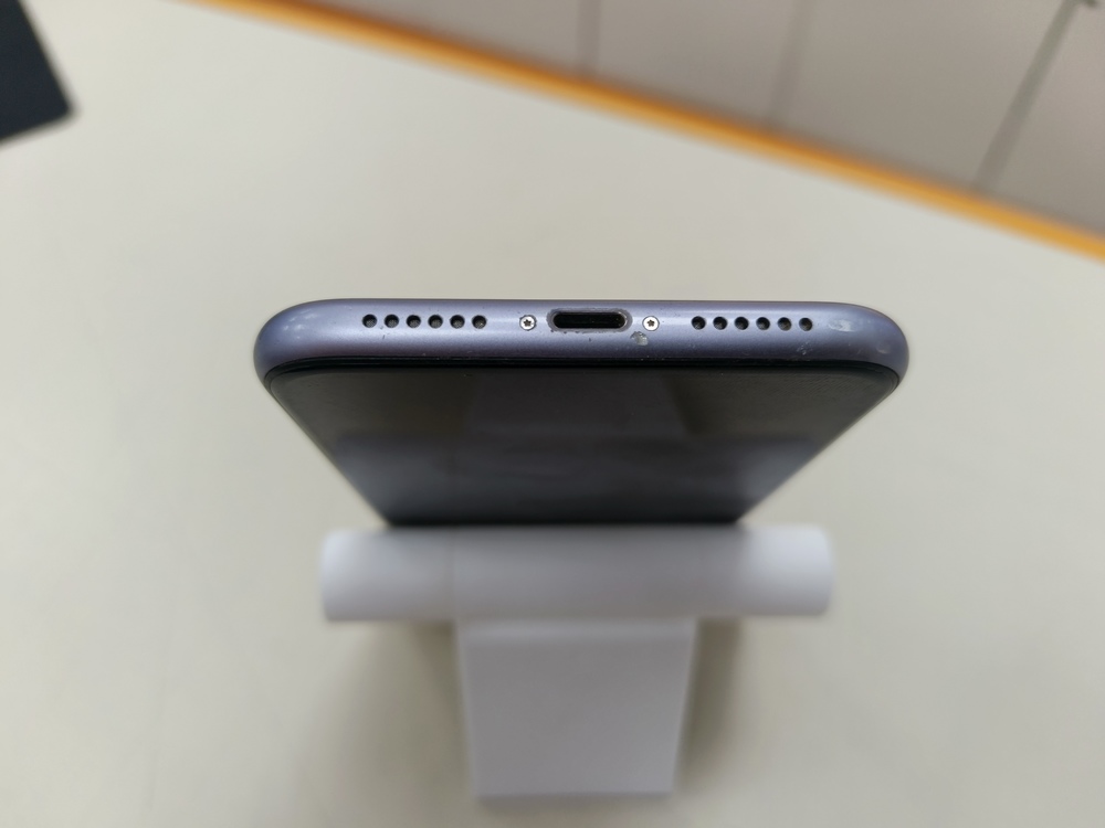 Смартфон Apple iPhone 11 64Gb