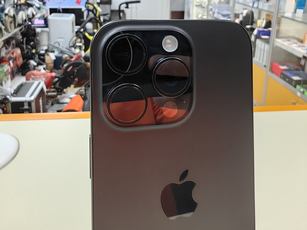 Смартфон Apple Iphone 16 Pro 256Gb