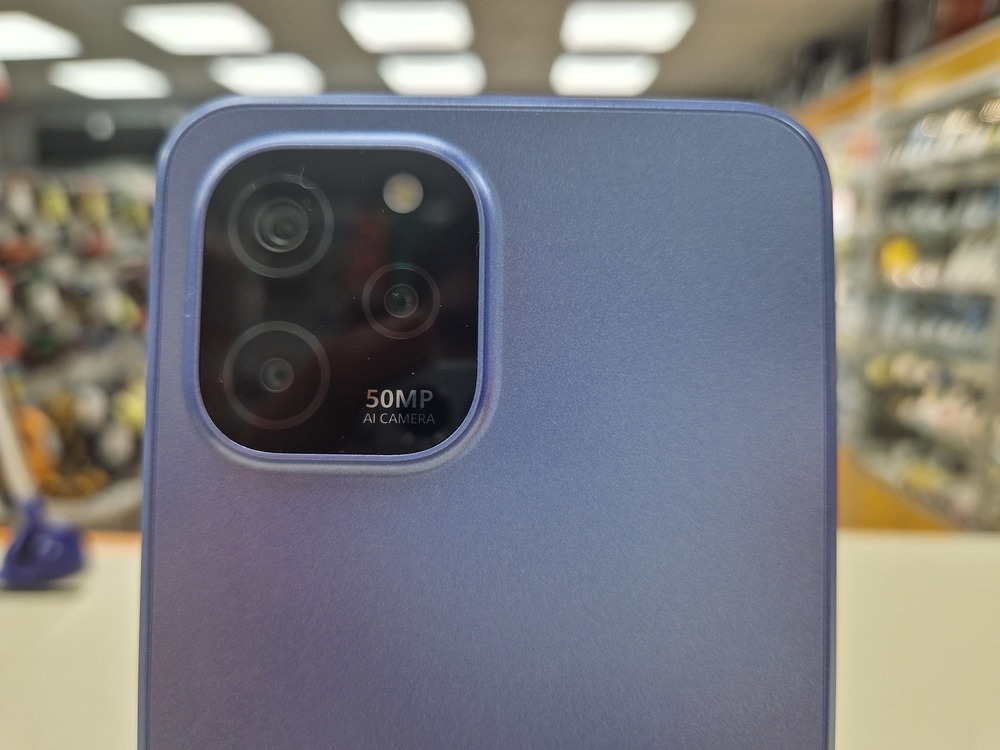 Смартфон Huawei Nova Y61 4/128