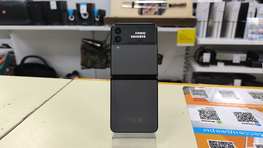 Смартфон Samsung Galaxy Z Flip 3 8/256